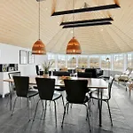 With Fireplace 10 * רינגקובינג