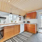 With Fireplace 10 רינגקובינג