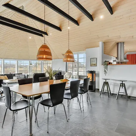 Ringkobing With Fireplace 10 Dom wakacyjny