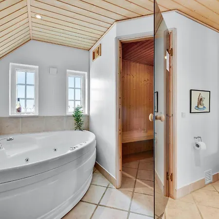 Hébergement de vacances Superbe Maison À Ringkøbing Avec Sauna *