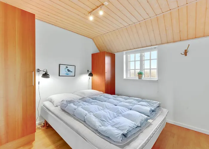 With Fireplace 10